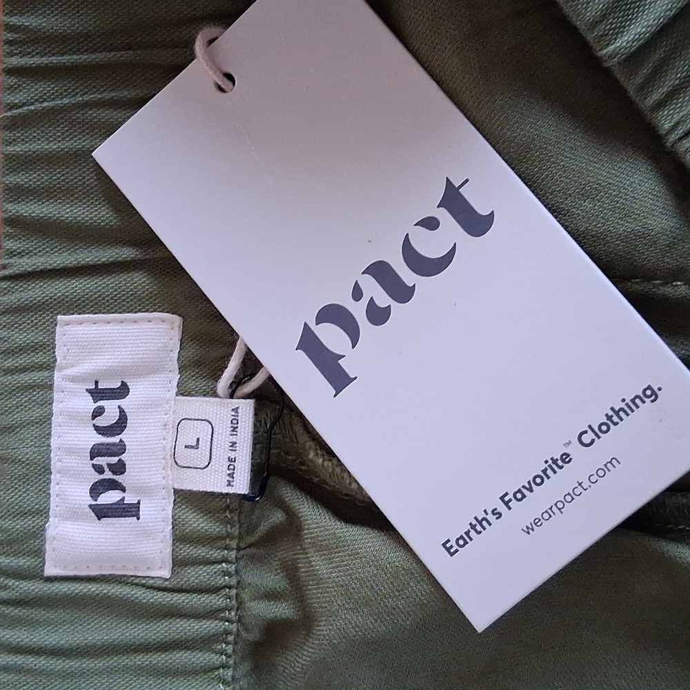 Pact NWT Green Daily Twill Organic Cotton Shorts Size Large - Picture 6 of 8